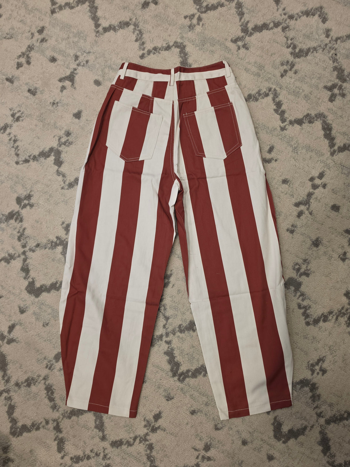 Della Barrel Jeans